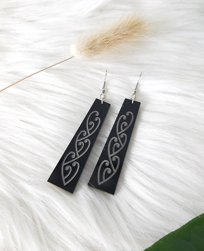 Black kowhaiwhai earrings by Mako Design