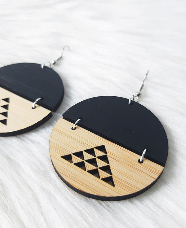 Niho circle earring maori design made in nz