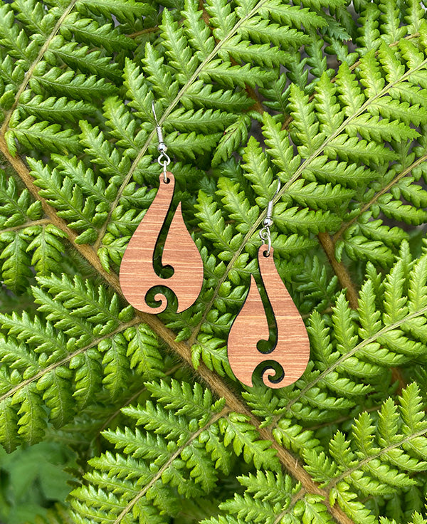 Hei matau earring by Mako Design