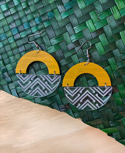 Maori circle earring whenua by Mako Design